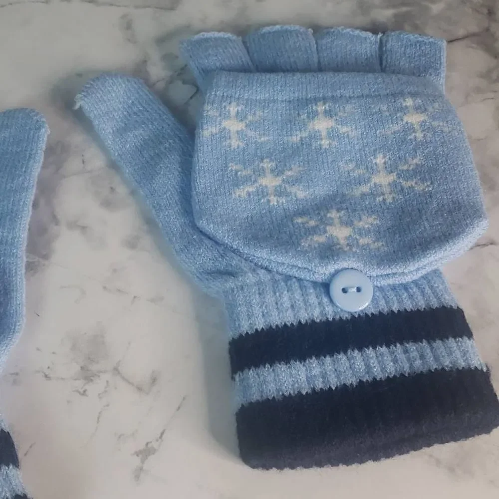 Blue/White Snowflakes Mittens /Gloves‎